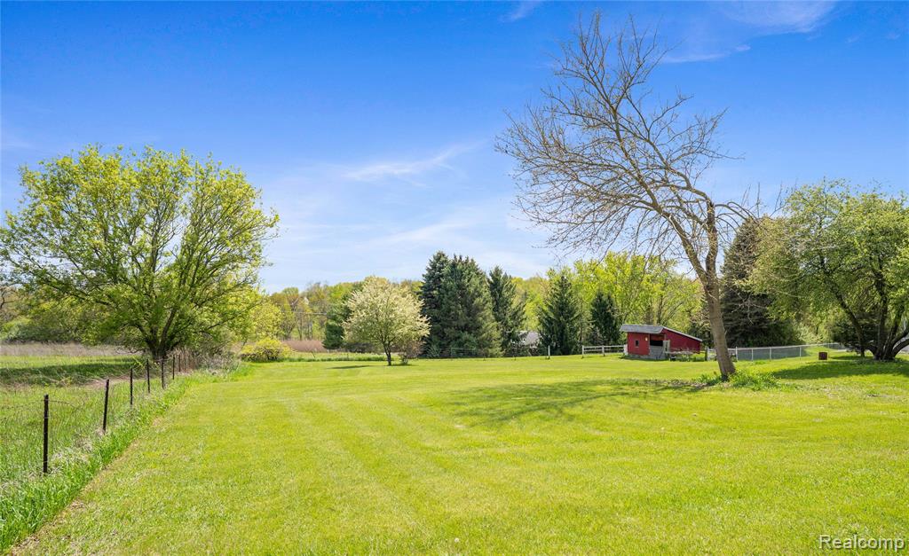 2725 Cooley Lake Road Highland, MI 48356 - Photo 60 of 63