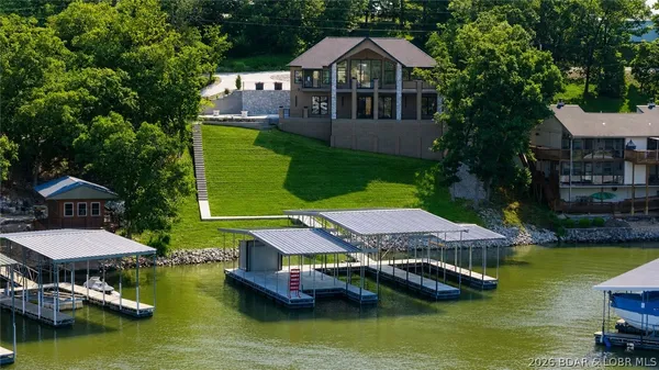 $2,470,000 | 844 Thrush Road, Lake Ozark, MO 65049