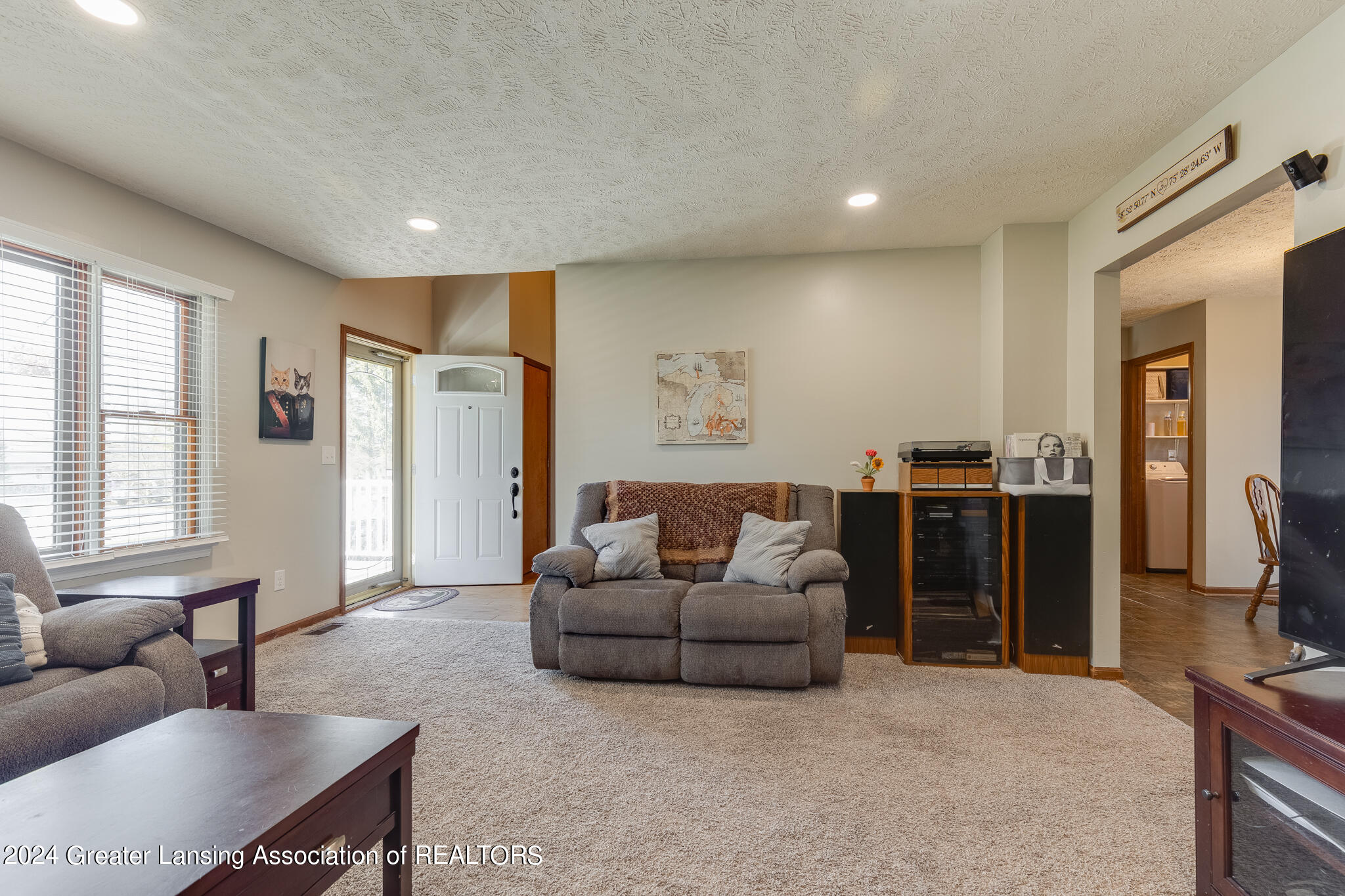 110 West Herbison Road Dewitt, MI 48820 - Photo 4 of 41 110_W_Herbison_MASON-45