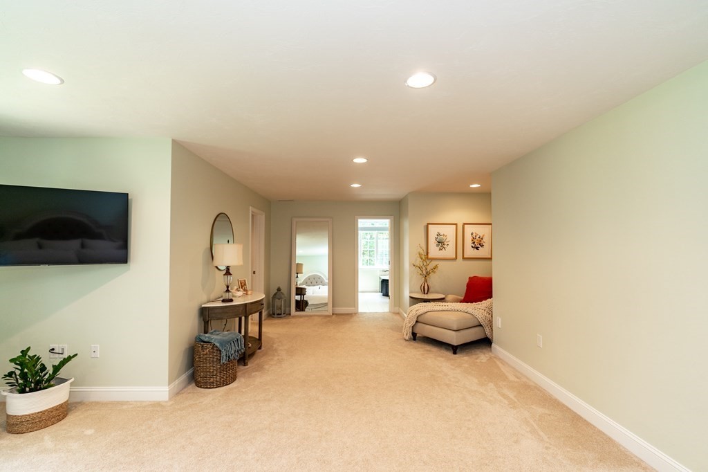 74 Northland Road Windham, NH 03087 - Photo 18 of 41