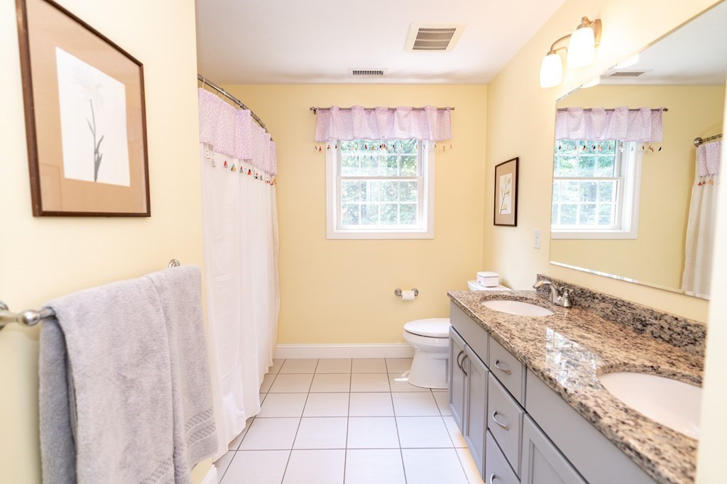 74 Northland Road Windham, NH 03087 - Photo 28 of 41