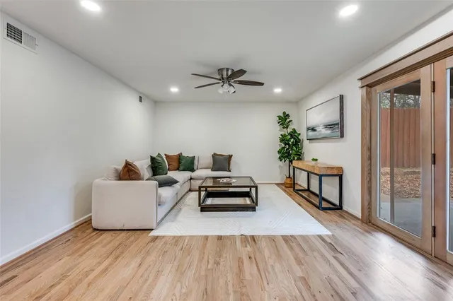 $359,990 | 624 Forest Lane, Hurst, TX 76053