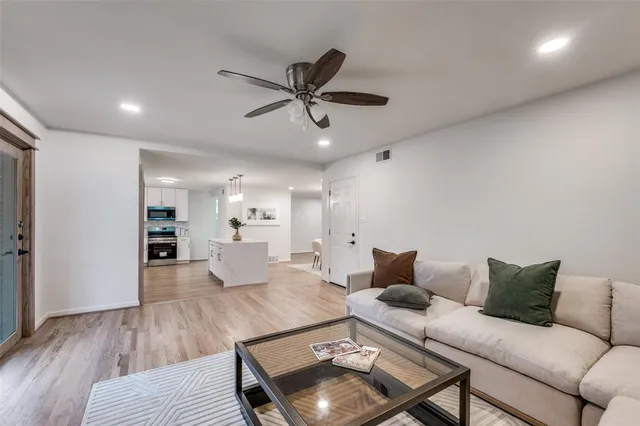 $359,990 | 624 Forest Lane, Hurst, TX 76053