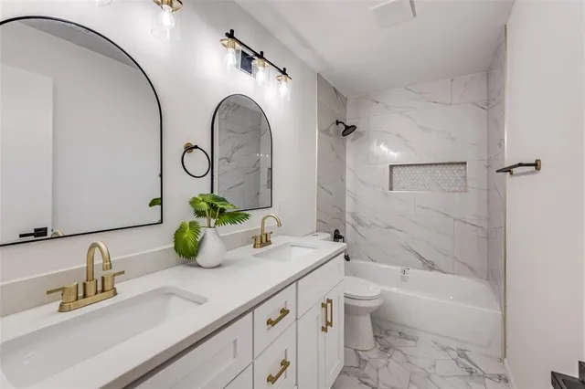 $359,990 | 624 Forest Lane, Hurst, TX 76053