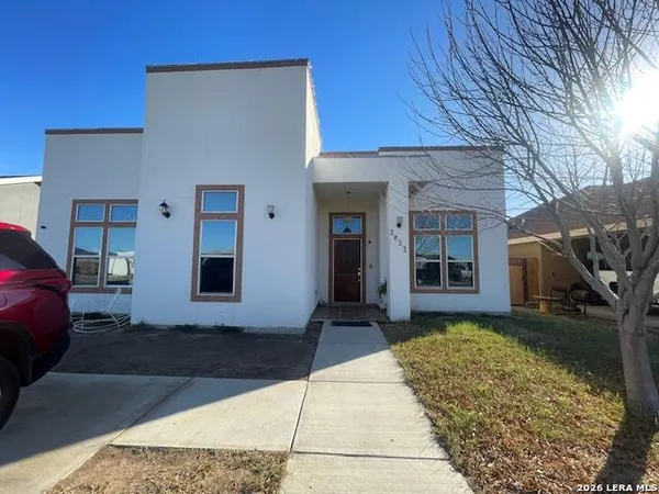 $295,000 | 2822 Gdn Vw Drive, Eagle Pass, TX 78852