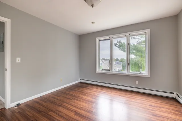 $2,700 | 610 Tunxis Hill Road, Unit 2, Fairfield, CT 06825