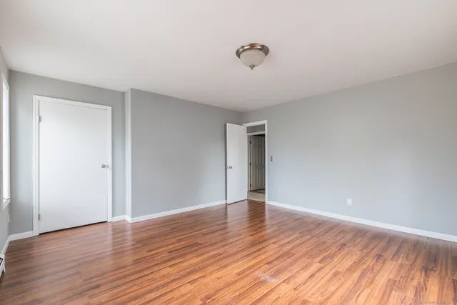 $2,700 | 610 Tunxis Hill Road, Unit 2, Fairfield, CT 06825