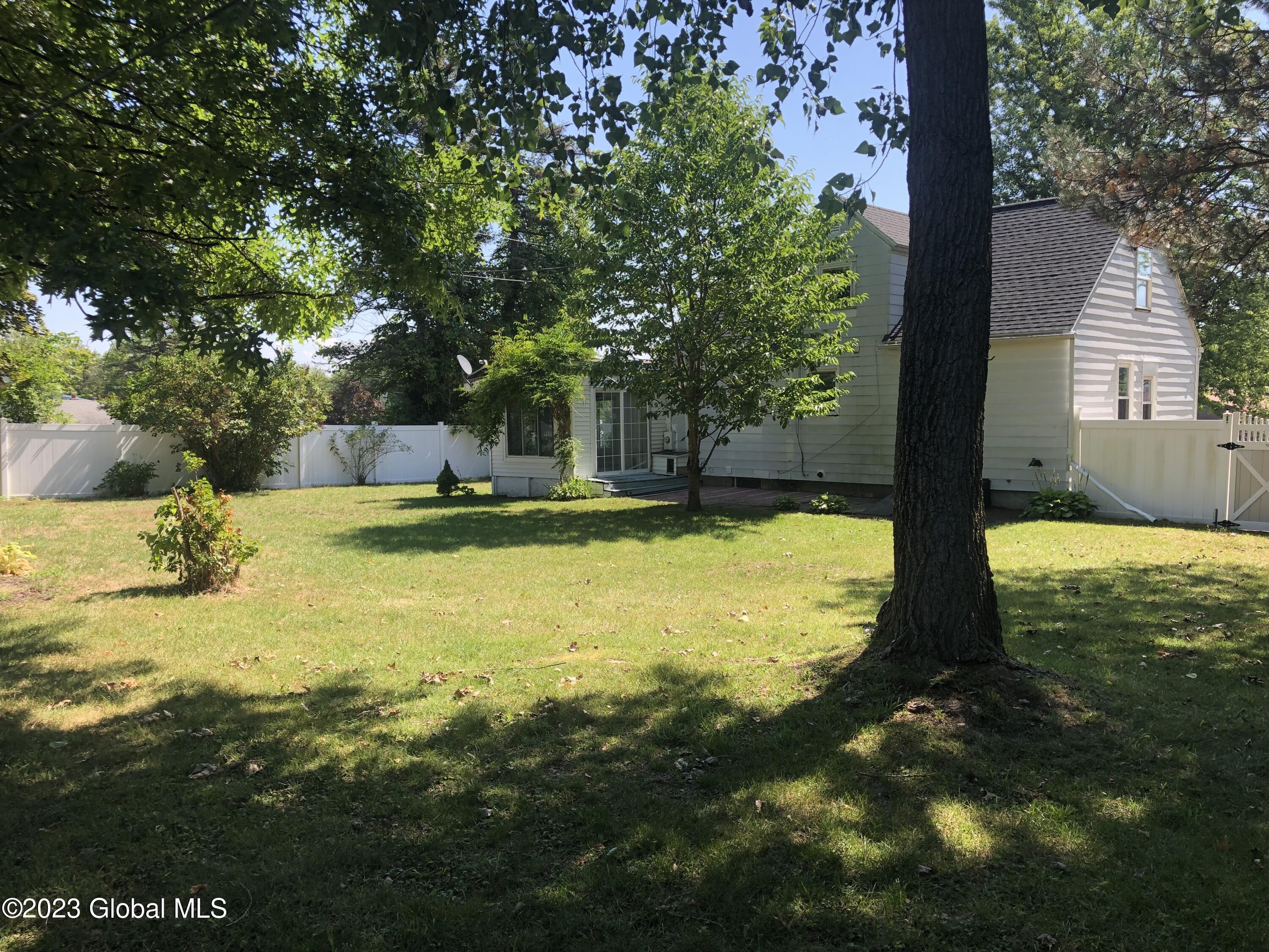 1162 Loudon Road Cohoes, NY 12047 - Photo 33 of 34 IMG_2707