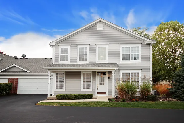 $304,900 | 226 West Park Avenue, Unit A, Sugar Grove, IL 60554