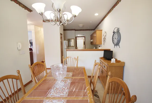 $304,900 | 226 West Park Avenue, Unit A, Sugar Grove, IL 60554