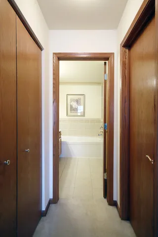 $304,900 | 226 West Park Avenue, Unit A, Sugar Grove, IL 60554