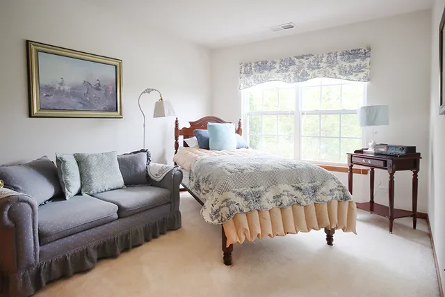 $304,900 | 226 West Park Avenue, Unit A, Sugar Grove, IL 60554