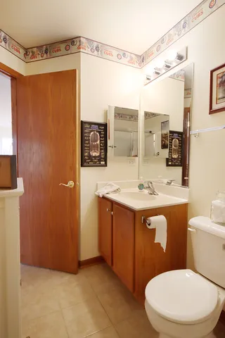 $304,900 | 226 West Park Avenue, Unit A, Sugar Grove, IL 60554