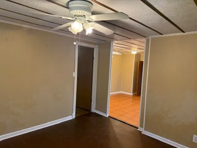 $1,300 | 215 County Road 227, Orange Grove, TX 78372