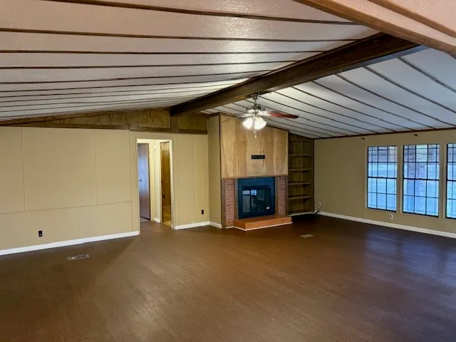 $1,300 | 215 County Road 227, Orange Grove, TX 78372