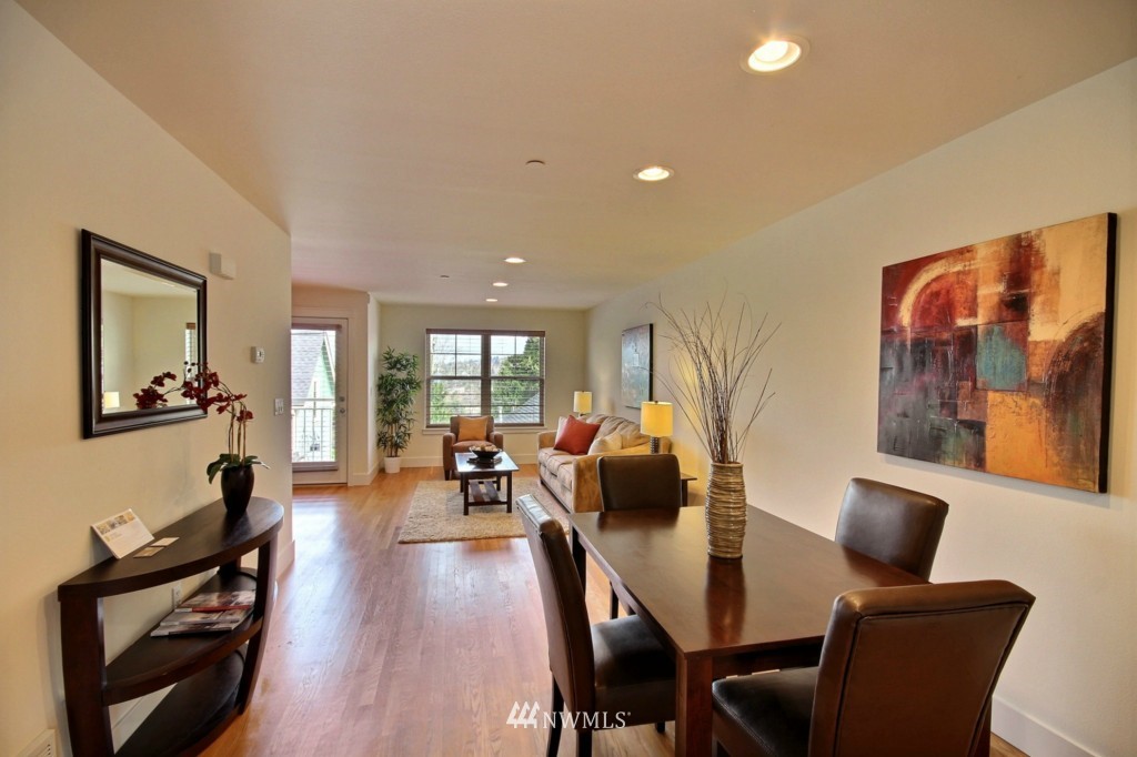 41 West Etruria Street, Unit B Seattle, WA 98119 - Photo 4 of 16