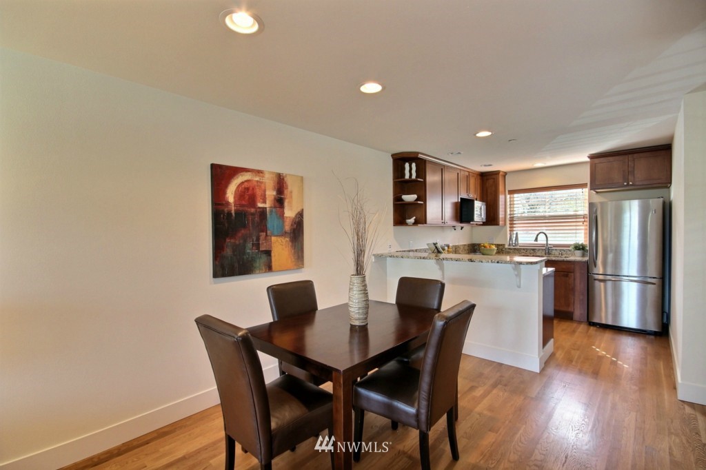 41 West Etruria Street, Unit B Seattle, WA 98119 - Photo 6 of 16
