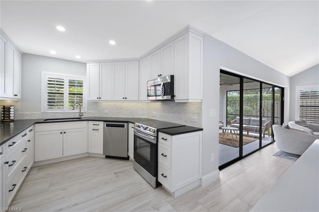 714 Reef Point Circle Naples, FL 34108 - Photo 10 of 33