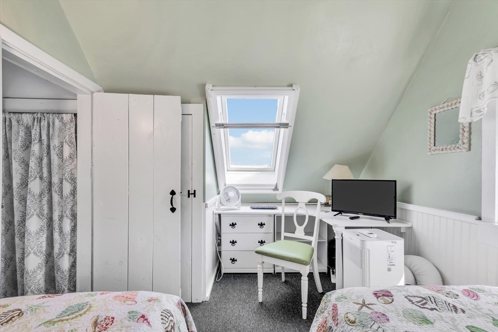 12 Van Duzer Road, Unit 8 Barnstable, MA 02675 - Photo 23 of 40