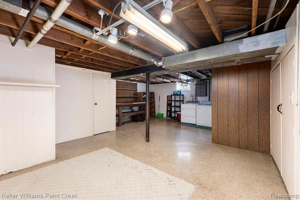 7258 Helen Street Center Line, MI 48015 - Photo 10 of 17