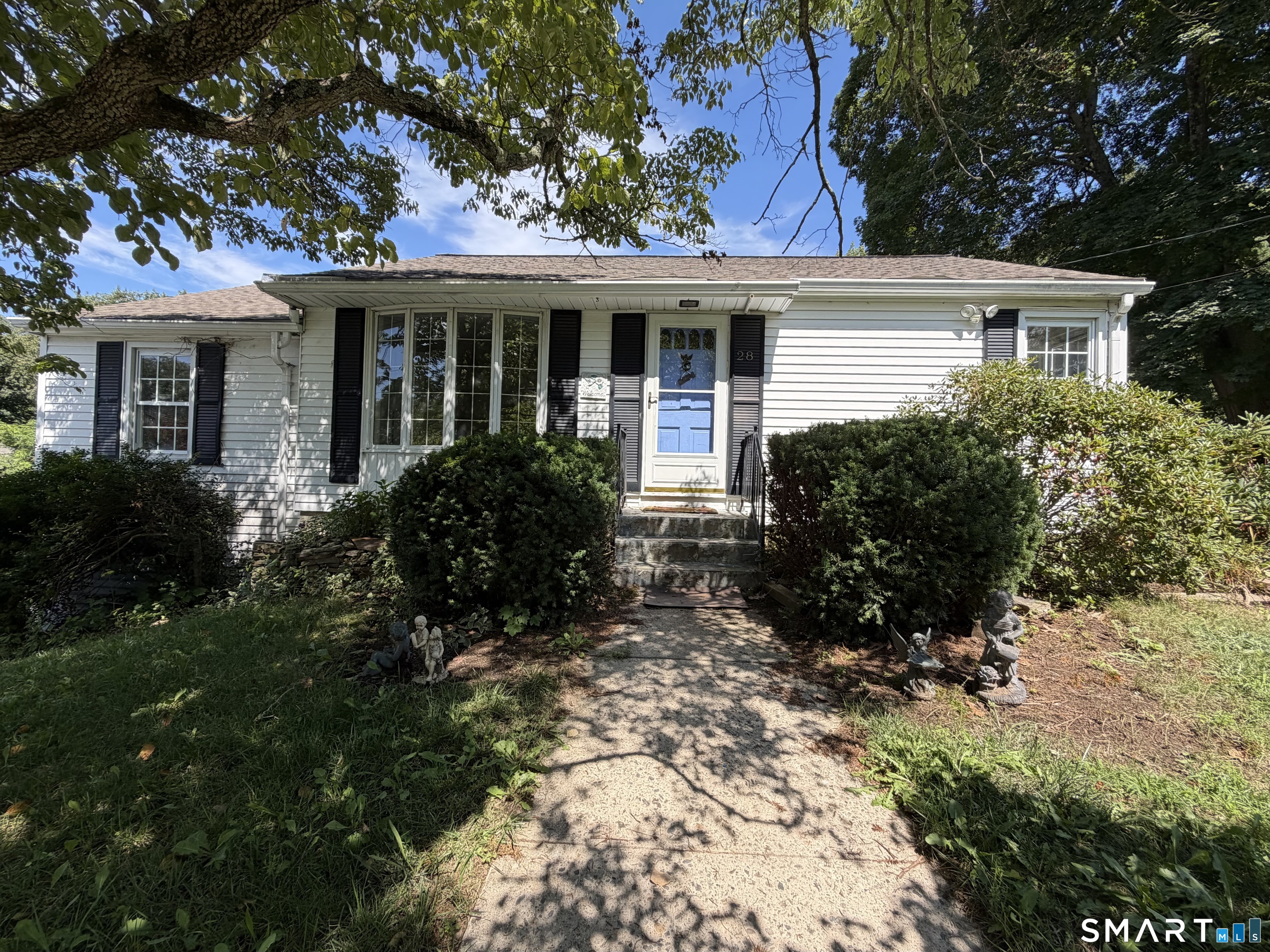 28 Gillette Road Norwich, CT 06360 - Photo 1 of 27 Gallery Image 1