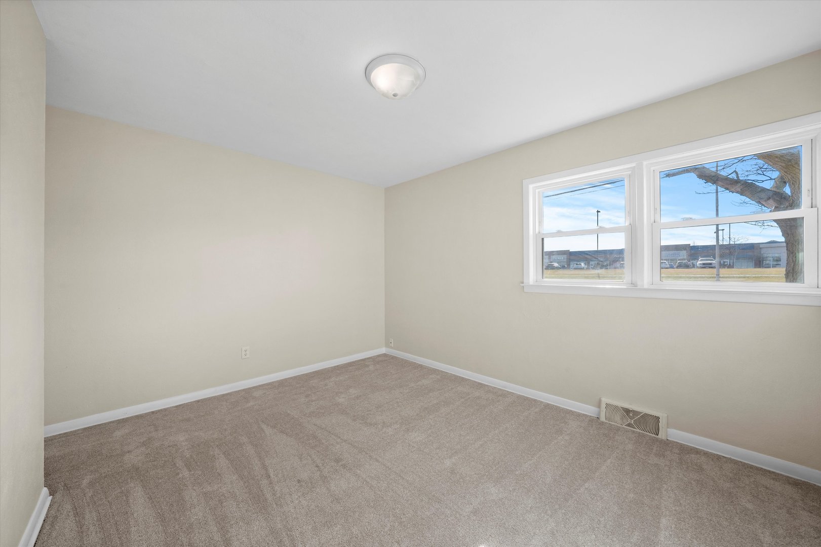 5628 West Monee Manhattan Road Monee, IL 60449 - Photo 22 of 37 an empty room with a window