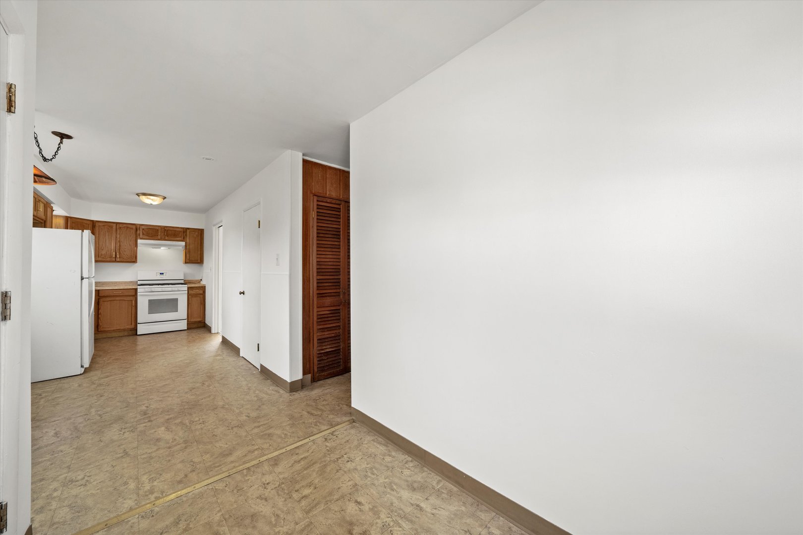 5628 West Monee Manhattan Road Monee, IL 60449 - Photo 10 of 37 a view of a livingroom with an empty space