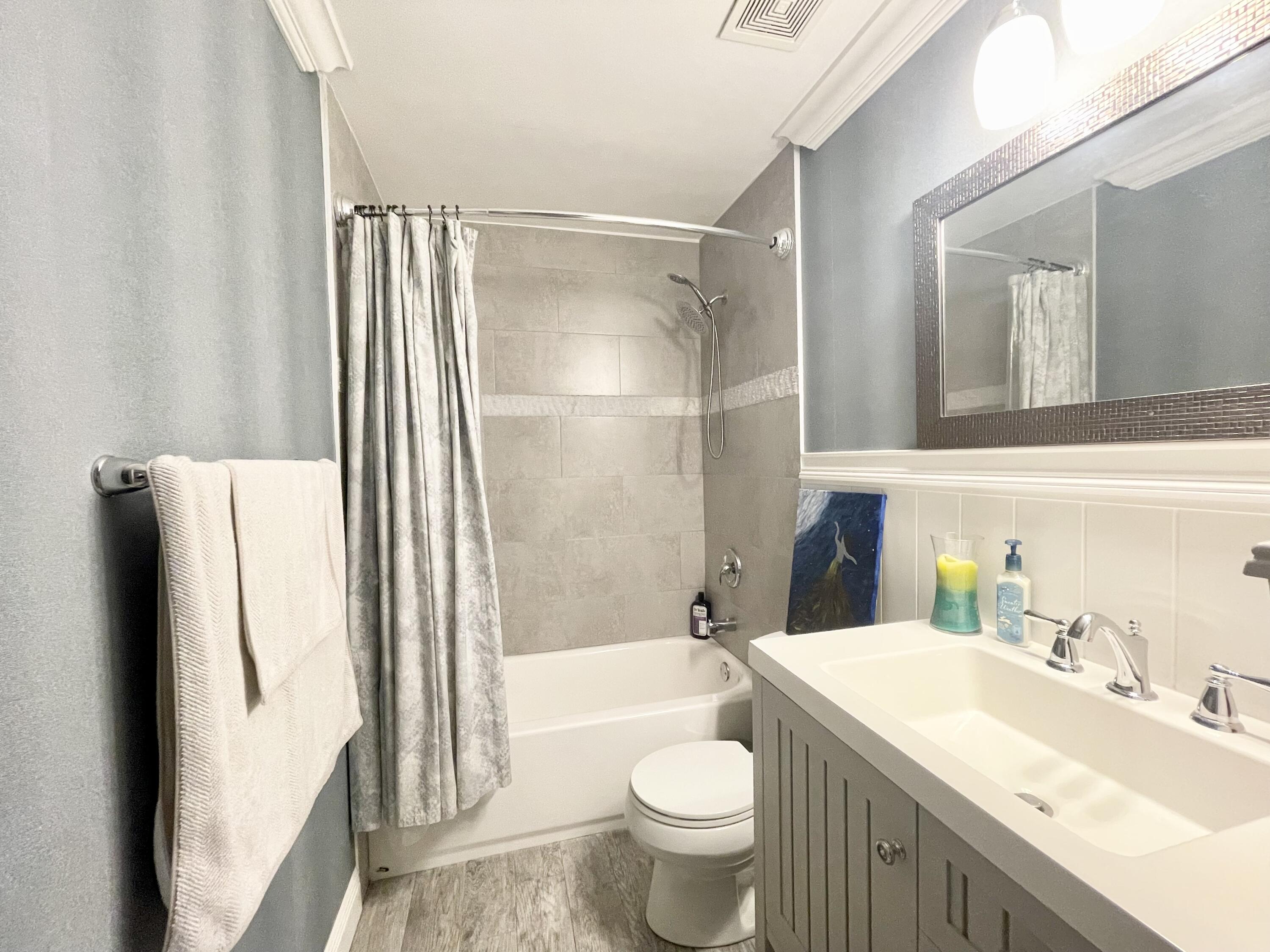 9060 Southwest 125th Avenue, Unit C204 Miami, FL 33186 - Photo 17 of 24 2nd bathroom