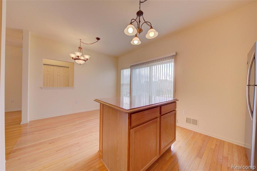 710 Cherry Orchard Road Canton, MI 48188 - Photo 9 of 42