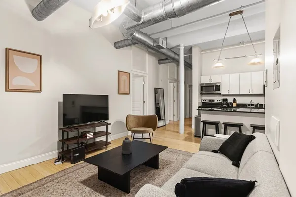 $6,750 | 37 Temple Place, Unit 401, Boston, MA 02111