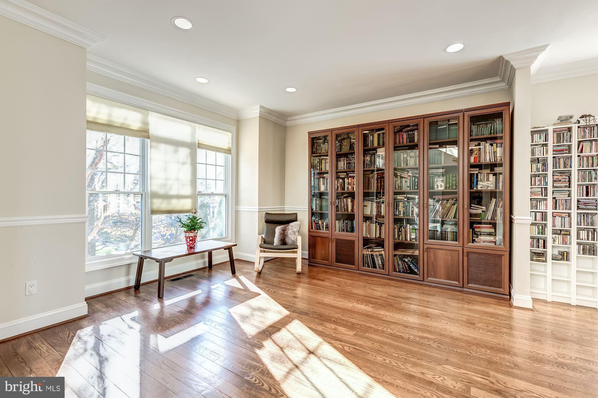 6658 Tennyson Drive McLean, VA 22101 - Photo 3 of 48 Reception room for home; adjoins DR
