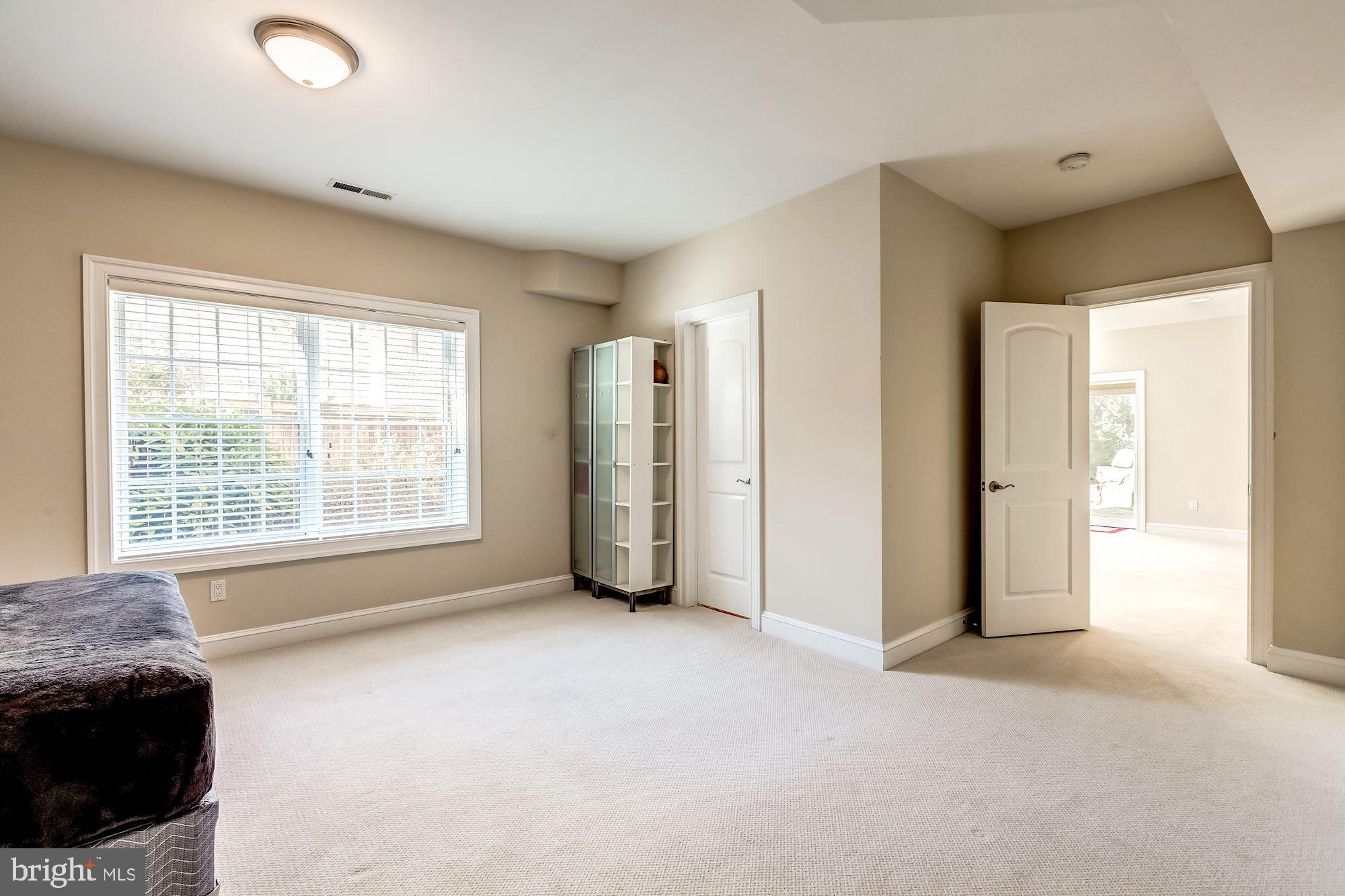 6658 Tennyson Drive McLean, VA 22101 - Photo 39 of 48