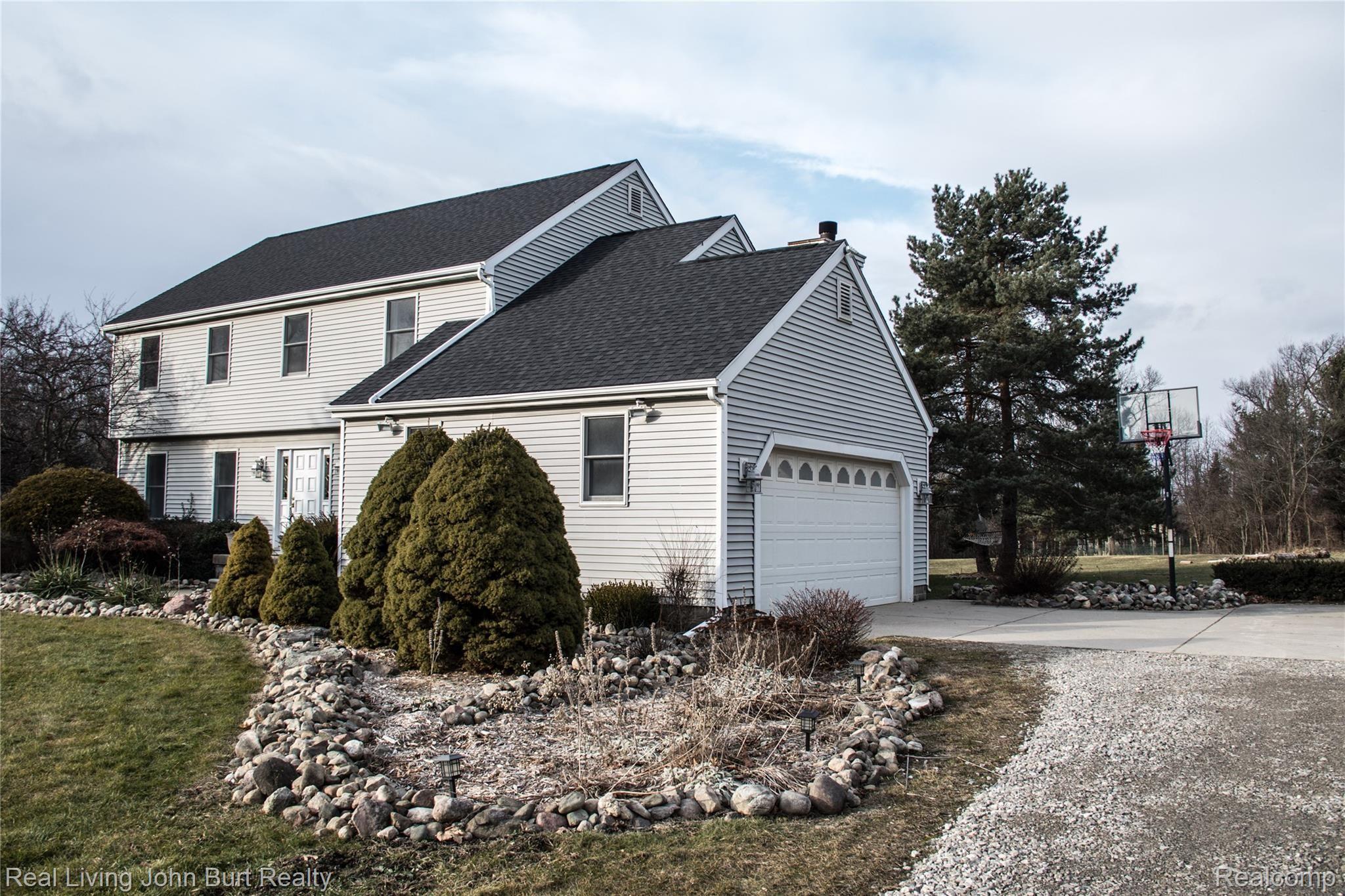 13235 Rohn Road Fenton, MI 48430 - Photo 1 of 80 0G5A4482.jpg