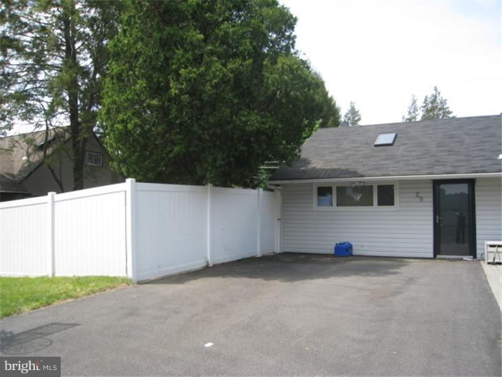 29 Red Berry Road Levittown, PA 19056 - Photo 2 of 25 Driveway