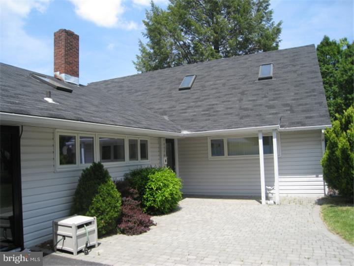 29 Red Berry Road Levittown, PA 19056 - Photo 25 of 25 Exterior