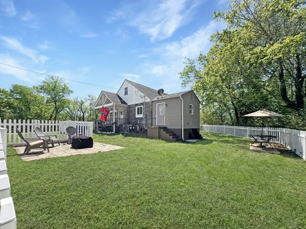 $179,900 | 117 Cedar Street, Dover, TN 37058
