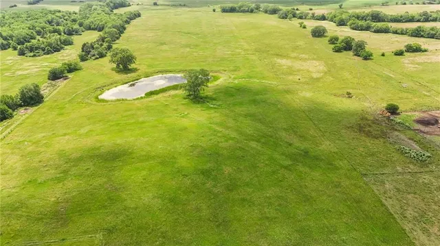 $319,000 | 0 Y Road, Meriden, KS 66512