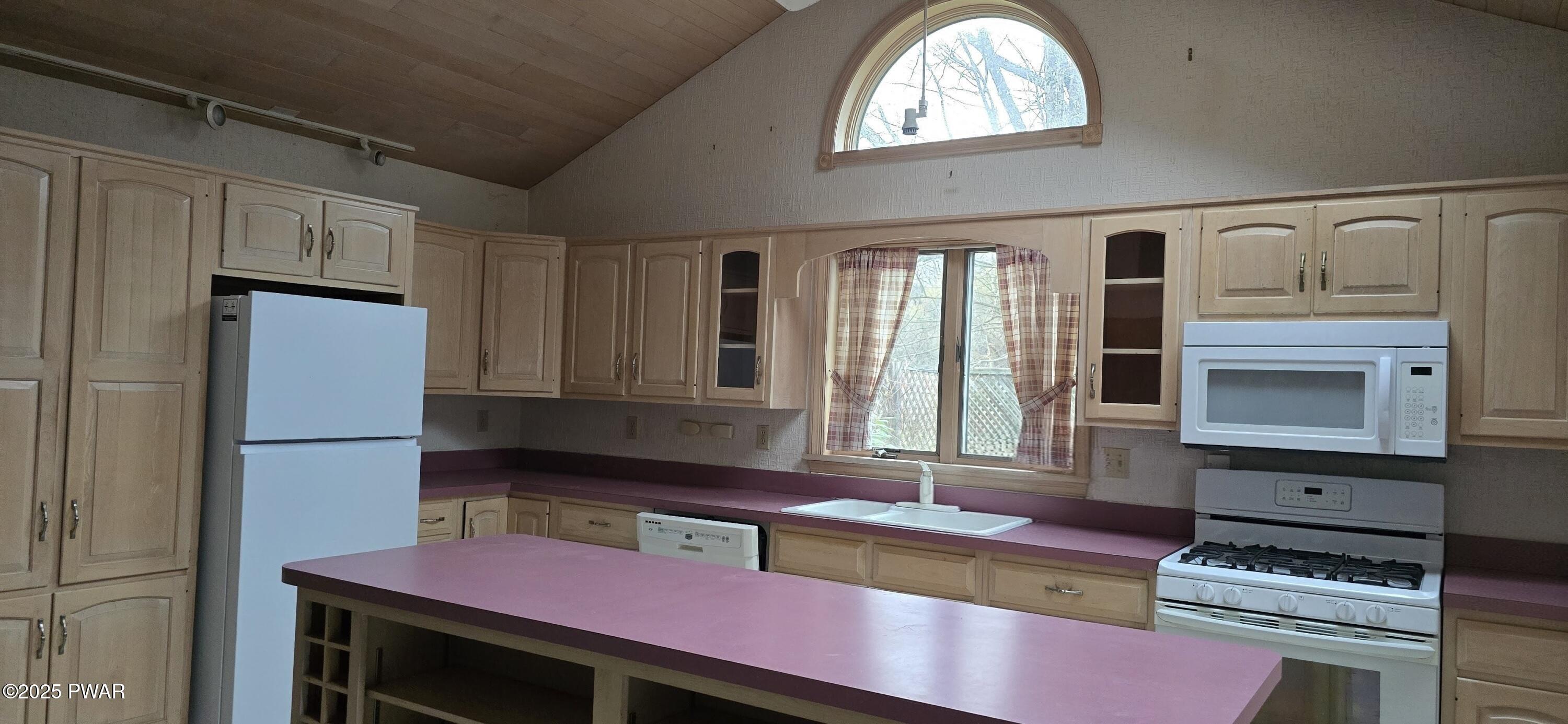 360 Park Road Dingmans Ferry, PA 18328 - Photo 8 of 26 8 Kitchen