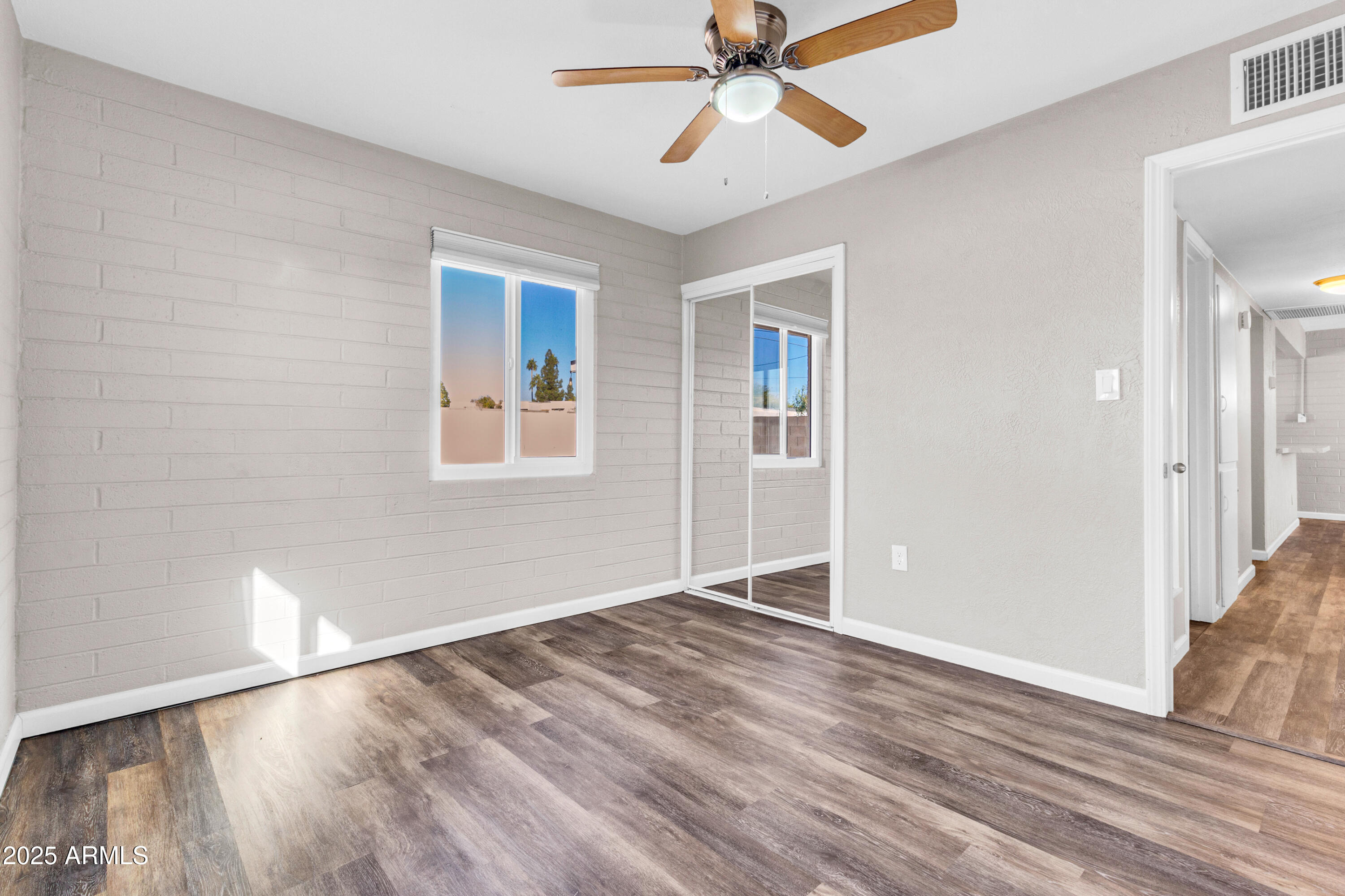 2050 East 10th Street Tempe, AZ 85281 - Photo 20 of 29 2050 E 10th St-22