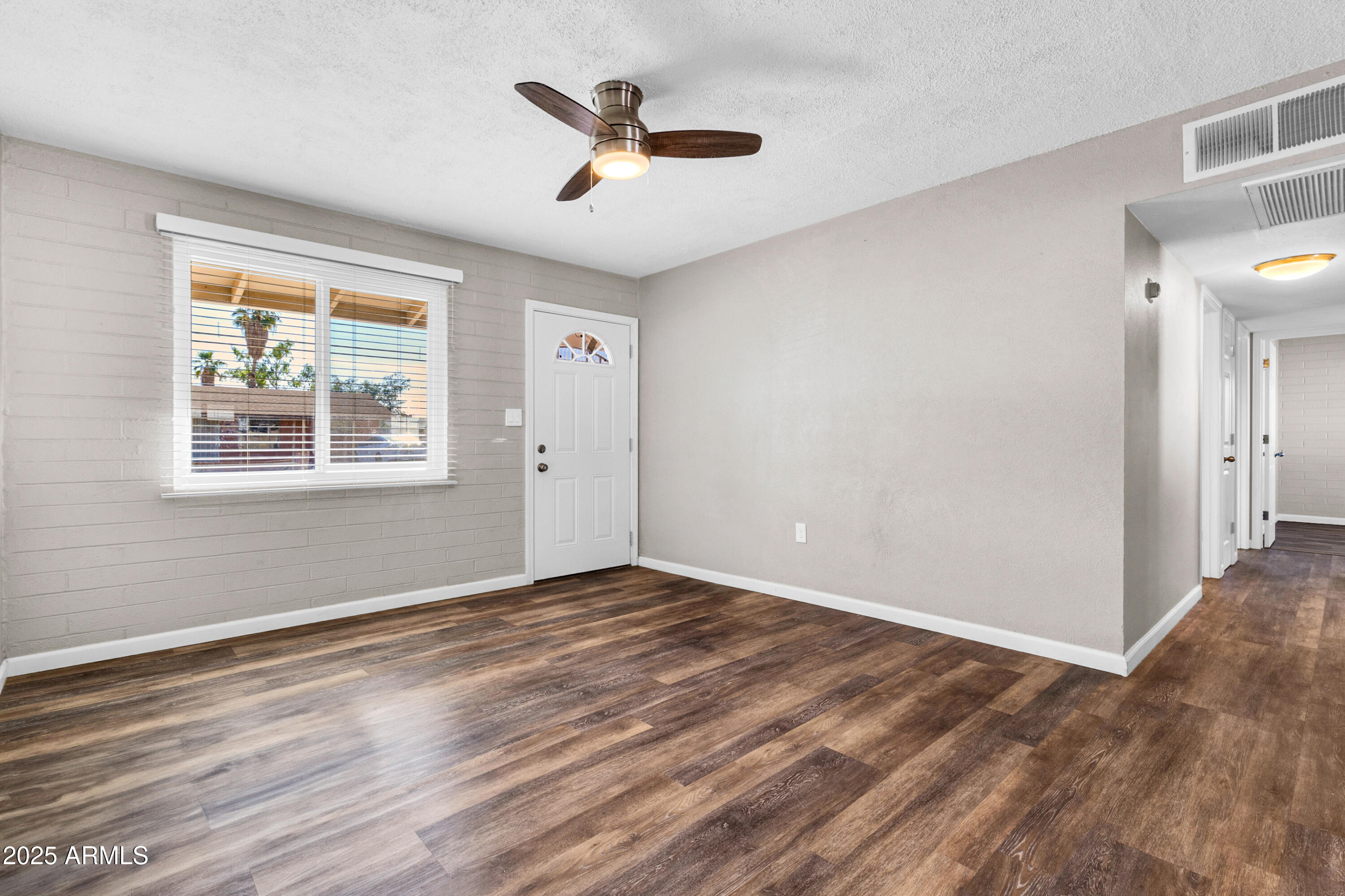 2050 East 10th Street Tempe, AZ 85281 - Photo 5 of 29 2050 E 10th St-6