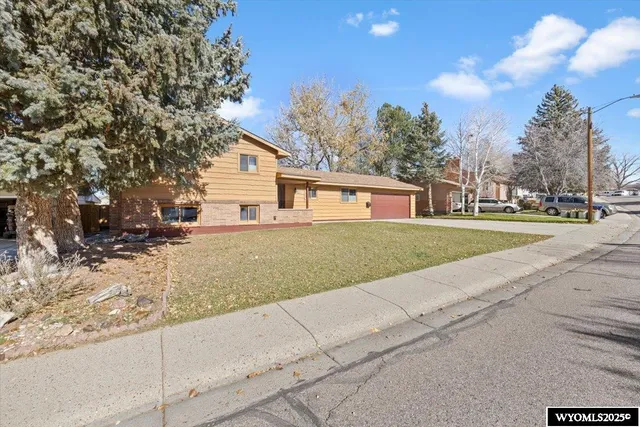 $395,000 | 31 Valley Drive, Casper, WY 82604