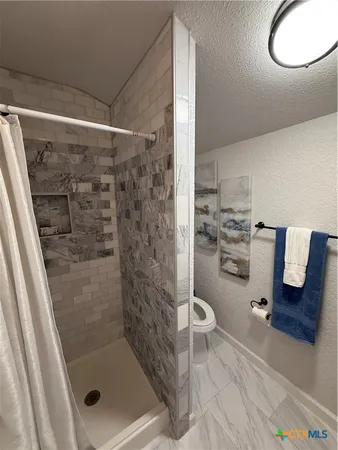 $2,500 | 1428 Lee Street, New Braunfels, TX 78130