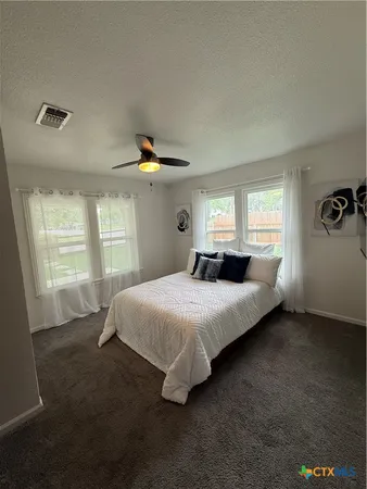 $2,500 | 1428 Lee Street, New Braunfels, TX 78130