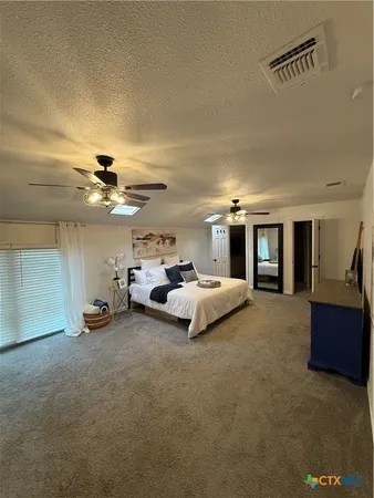 $2,500 | 1428 Lee Street, New Braunfels, TX 78130