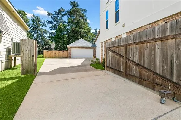$779,000 | 378 Marina Boulevard, Mandeville, LA 70471
