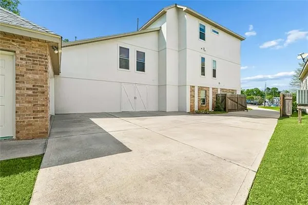 $779,000 | 378 Marina Boulevard, Mandeville, LA 70471