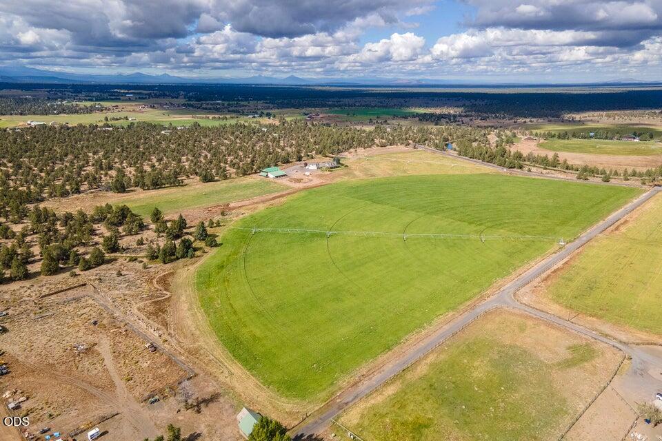 24585 Dodds Road Bend, OR 97701 - Photo 87 of 114