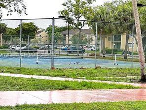 301 Palm Way, Unit 205 Pembroke Pines, FL 33025 - Photo 23 of 23 a view of a park