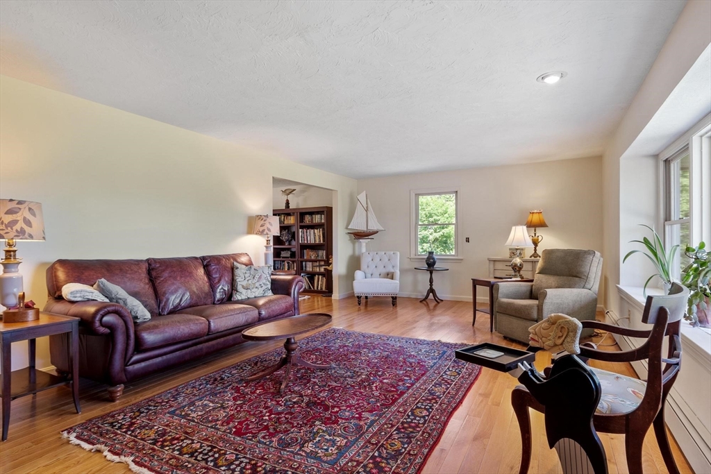 33 Taft Road Sterling, MA 01564 - Photo 7 of 42