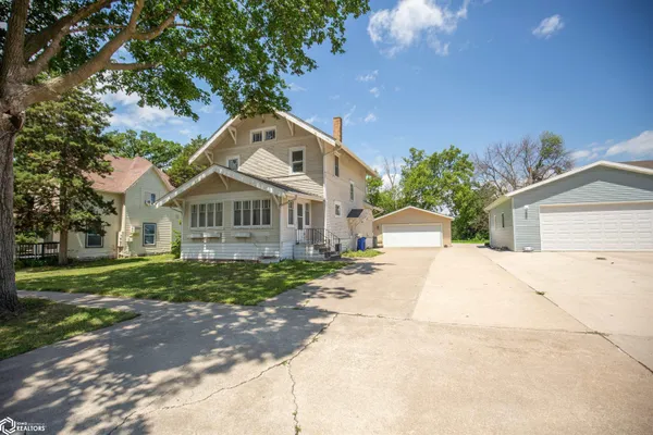 $139,000 | 317 East Lucas Street, Algona, IA 50511